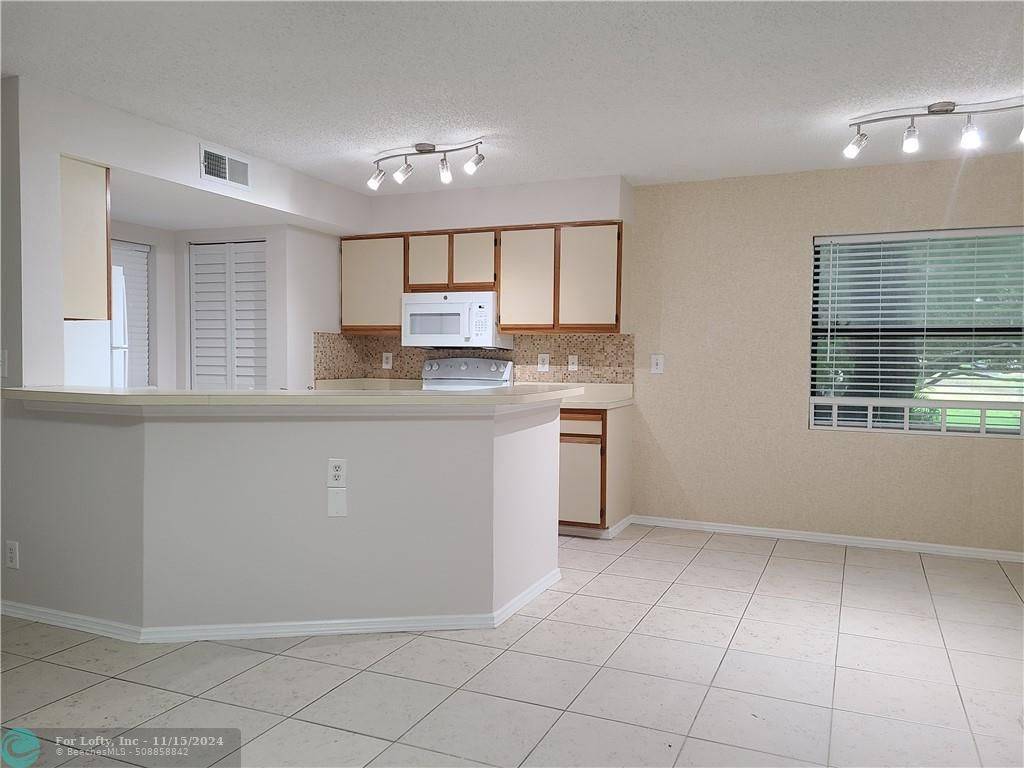 Sunrise, FL 33322,9999 Summerbreeze Dr  #1014