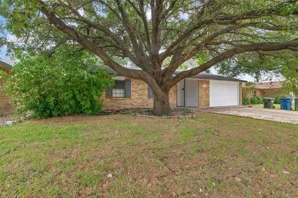 The Colony, TX 75056,5213 Miller Circle