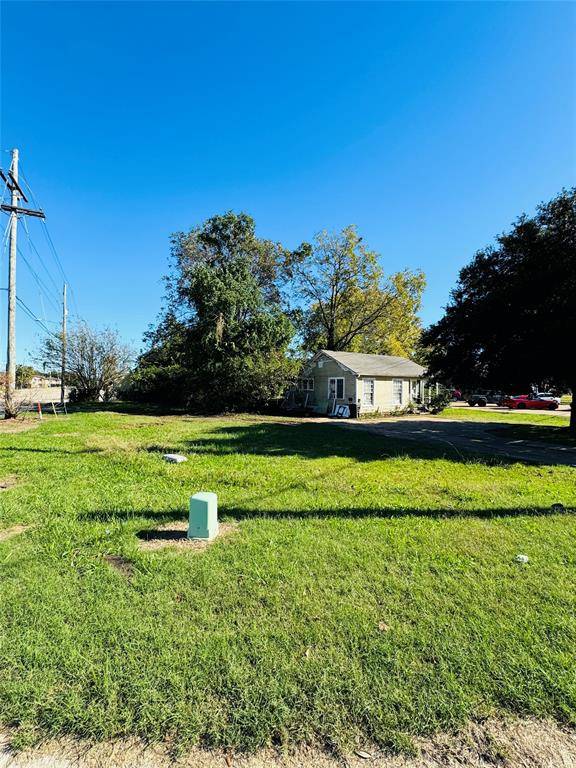 1116 Benton Road, Bossier City, LA 71111