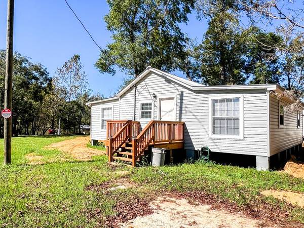 391 Byrd Parker Dr, Wewahitchka, FL 32465