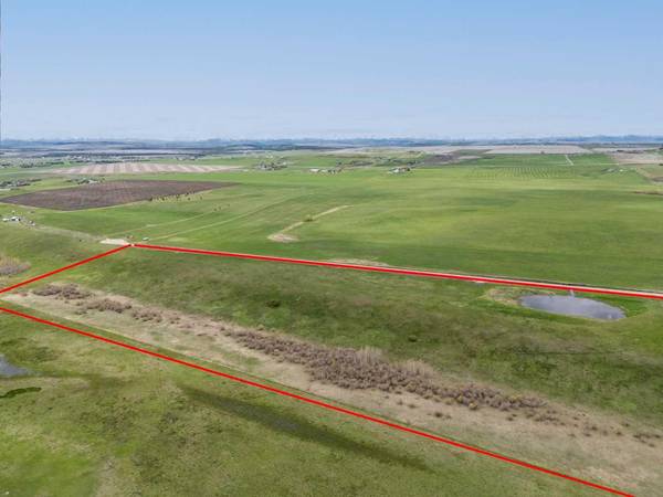 402138 Meridian ST, Rural Foothills County, AB T1S 1A8