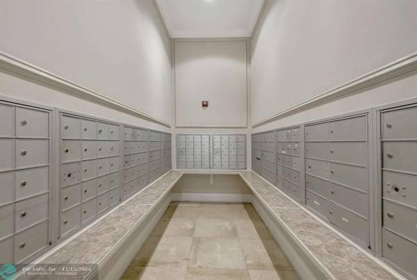 Coral Gables, FL 33134,55 Merrick Way  #646