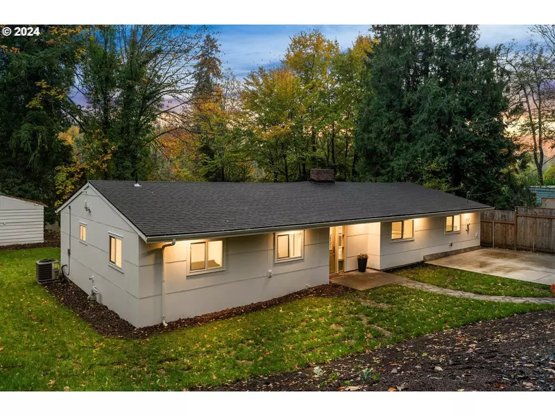 2524 SW MOSSY BRAE RD, West Linn, OR 97068