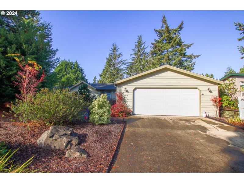 607 GLENBROOK CIR, Florence, OR 97439