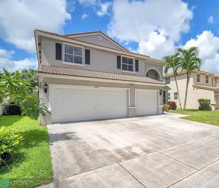 4839 NW 55th Dr, Coconut Creek, FL 33073