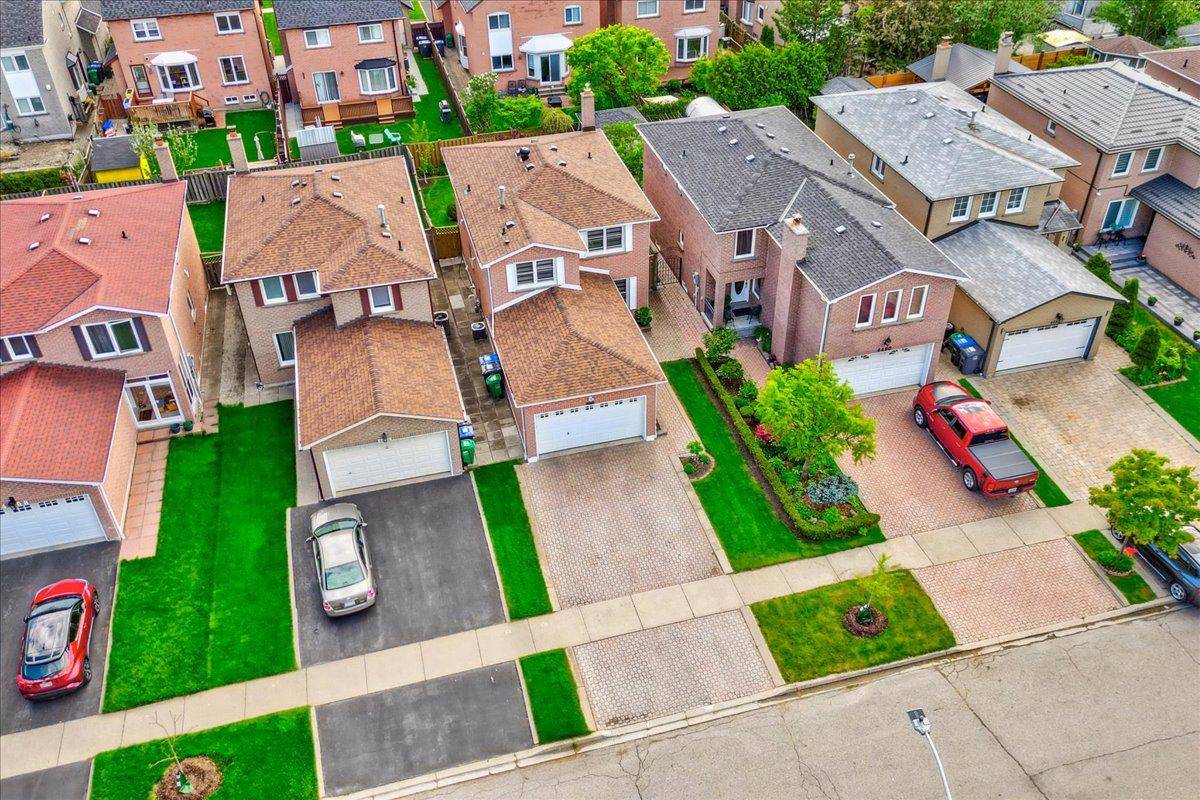 Mississauga, ON L5R 1T8,4476 Jenkins CRES
