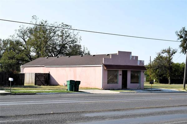 Coleman, TX 76834,1212 Commercial Avenue