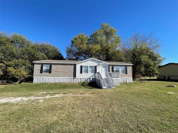 239 Valley Meadows Drive, Springtown, TX 76082