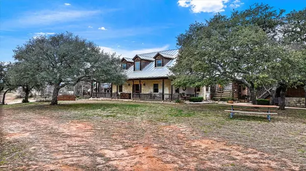 1900 -- Granite Springs Dr, Fredericksburg, TX 78624