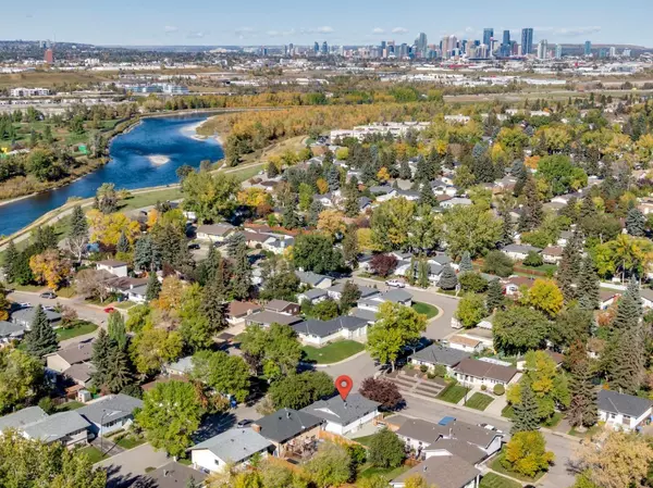 Calgary, AB T2C 1L5,203 Lynnover PL Southeast