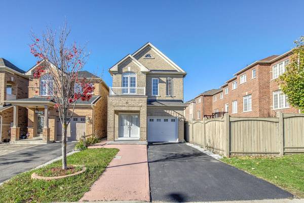 62 Laramie CRES, Vaughan, ON L6A 0P8