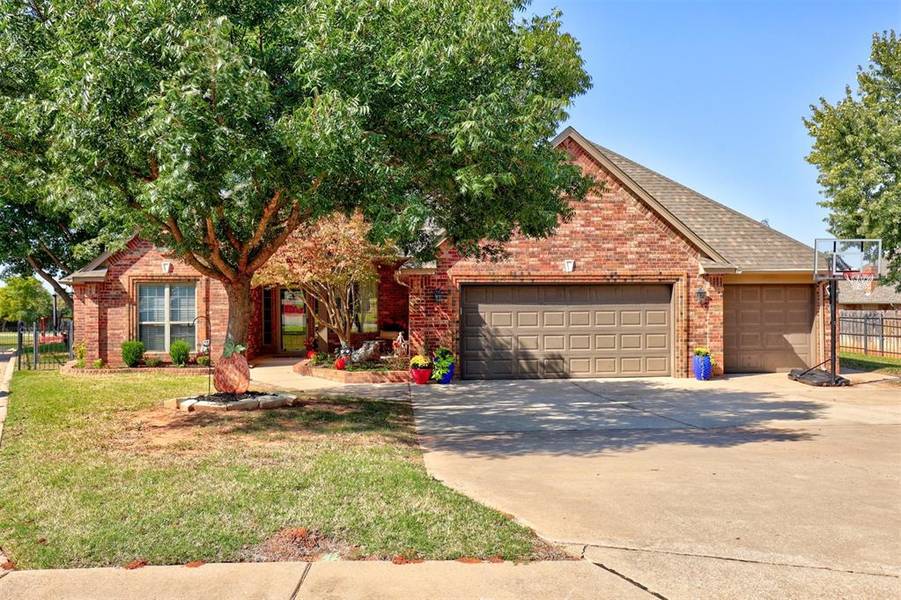 400 Daybreak Drive, Norman, OK 73071