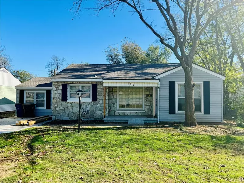 1317 S 17th Street, Chickasha, OK 73018