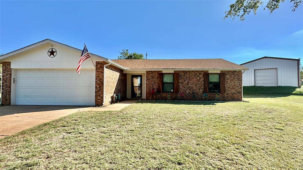 1308 Circle Drive, Graham, TX 76450