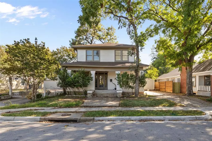 1601 S Henderson Street, Fort Worth, TX 76104