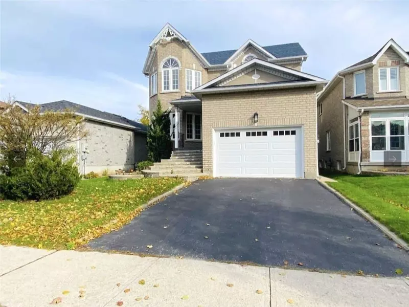 23 Huntington DR, Barrie, ON L4N 9T6