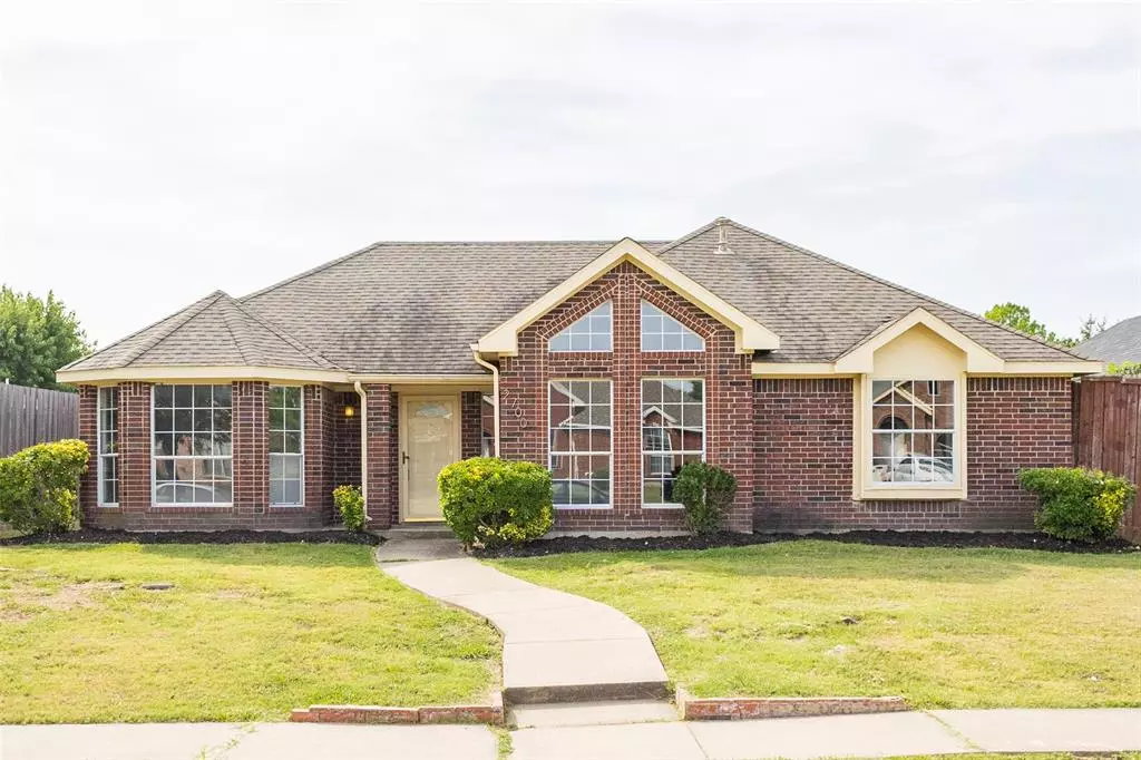 Rowlett, TX 75089,2700 Dandelion Lane