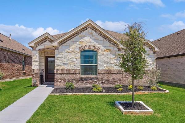 16936 Post Cedar Drive, Justin, TX 76247