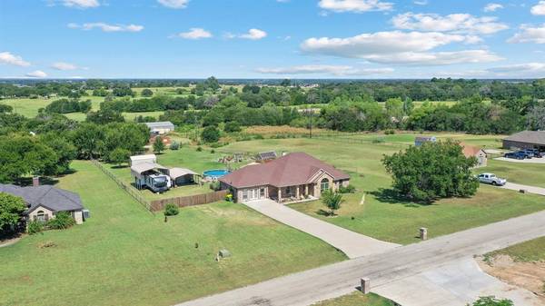 169 Savannah Drive, Brock, TX 76087