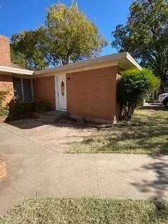 666 E North 16th Street #A, Abilene, TX 79601