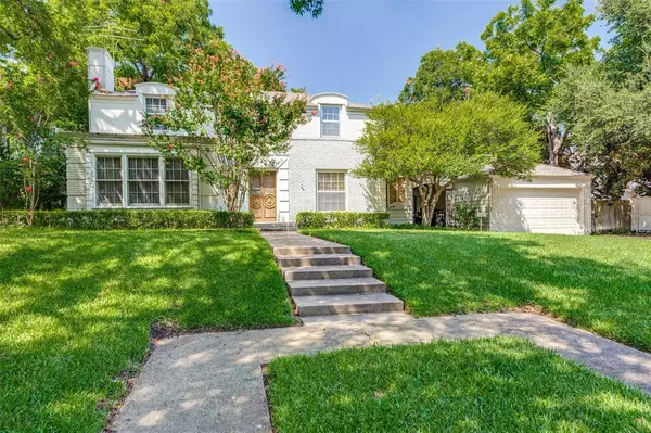 2412 Colonial Parkway, Fort Worth, TX 76109