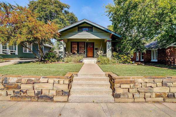 2212 Irwin Street, Fort Worth, TX 76110