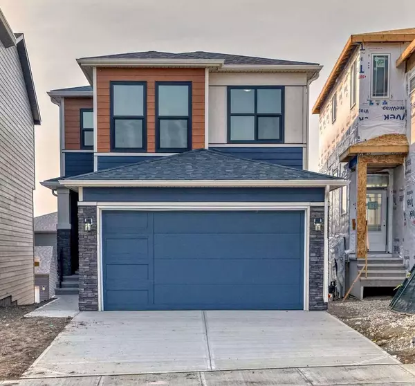 31 Royston Heath NW, Calgary, AB T3L 0K3