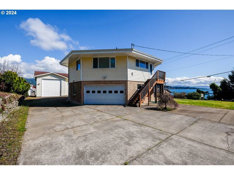 1216 GARIBALDI AVE, Garibaldi, OR 97118