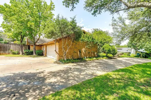 Benbrook, TX 76132,8 Windward Road