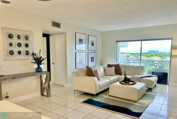 Hollywood, FL 33021,4400 Hillcrest Dr  #508A