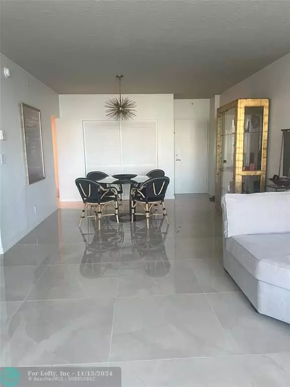 Hollywood, FL 33019,3000 S Ocean Dr  #312