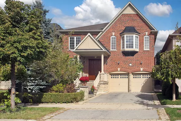 9 Little Hannah LN, Vaughan, ON L6A 0E3