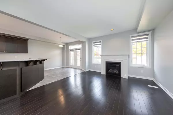 Oakville, ON L6M 1N5,525 Terrace WAY