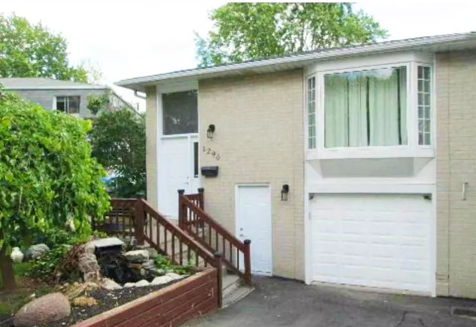 Burlington, ON L7M 1J7,1290 Consort CRES