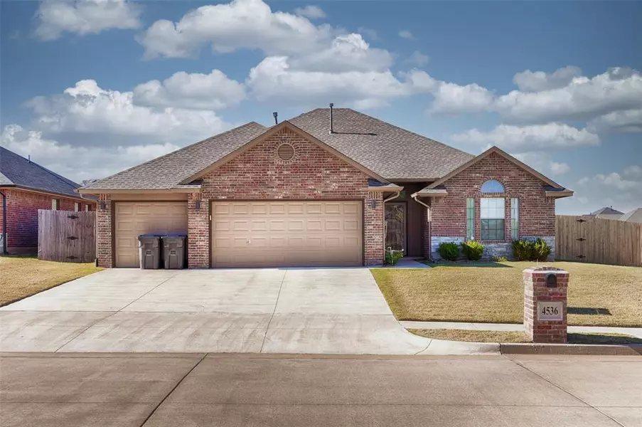 4536 Oasis Court, Yukon, OK 73099