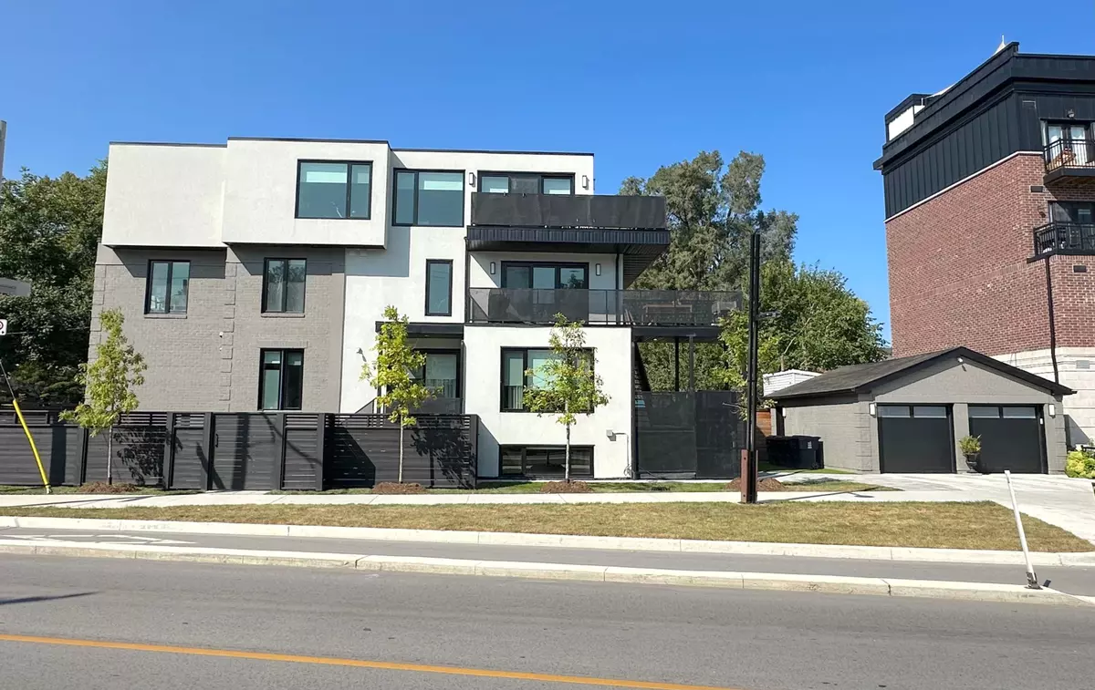 Toronto E01, ON M4L 3A2,109 Rhodes AVE #3