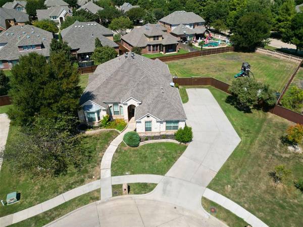 8121 Yellowstone Drive, Mckinney, TX 75072