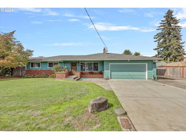 555 S DOUGLAS ST, Canby, OR 97013