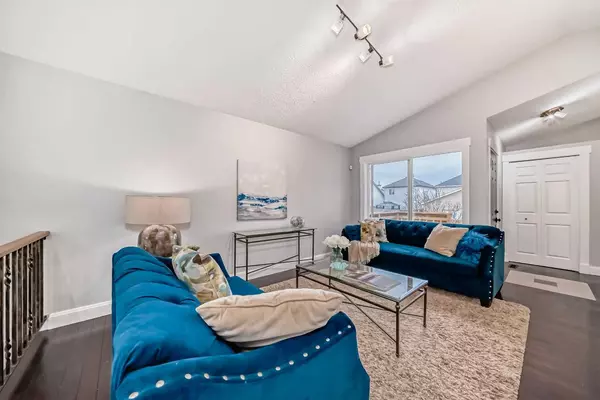 Calgary, AB T2Z 4C4,113 Copperfield Mews Southeast