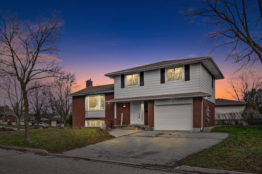 77 Orchard Mill CRES, Kitchener, ON N2P 1T2