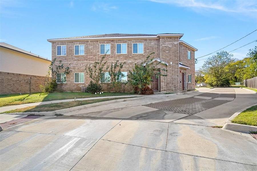 612 Meadow View Court #202, Denton, TX 76207