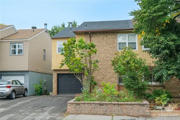 Ottawa, ON K1V 9S7,2833 SPRINGLAND DR