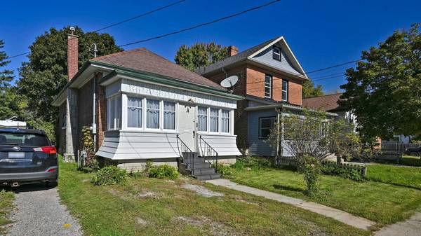 Kawartha Lakes, ON K9V 2P5,32 Durham ST W