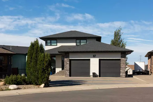 87 Jessie Robinson Close North, Lethbridge, AB T1H 3Y8