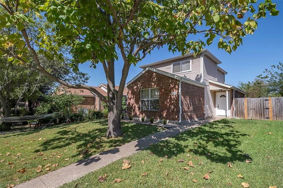 10247 Carolina Oaks Drive, Dallas, TX 75227