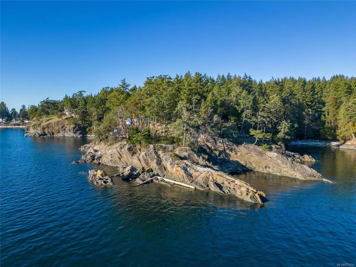 Pender Island, BC V0N 2M2,2701 Yawl Lane