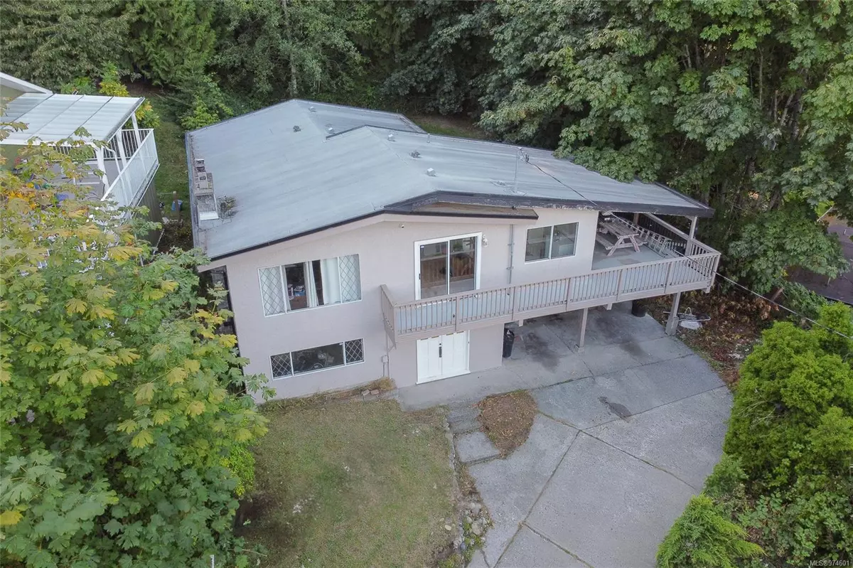 Ladysmith, BC V9G 1T7,180 Arbutus Cres