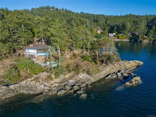 Pender Island, BC V0N 2M2,2701 Yawl Lane