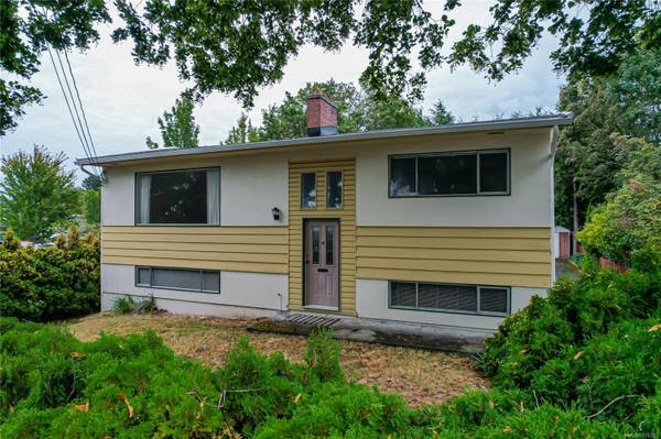 2095 Goldsmith St,  Oak Bay,  BC V8R 1T5