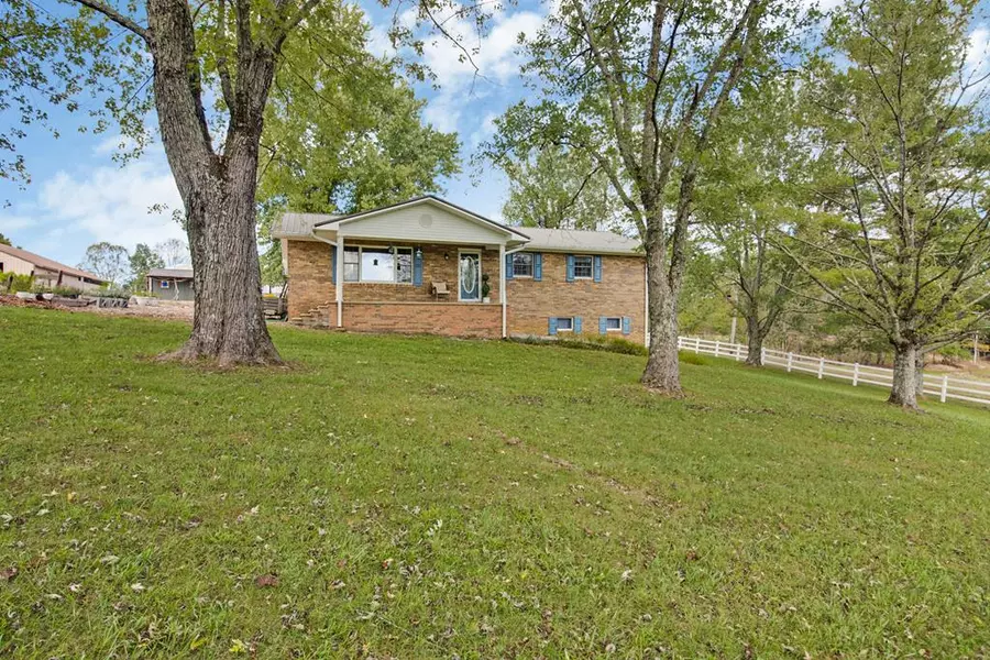 698 Maynard Road, Crossville, TN 38571